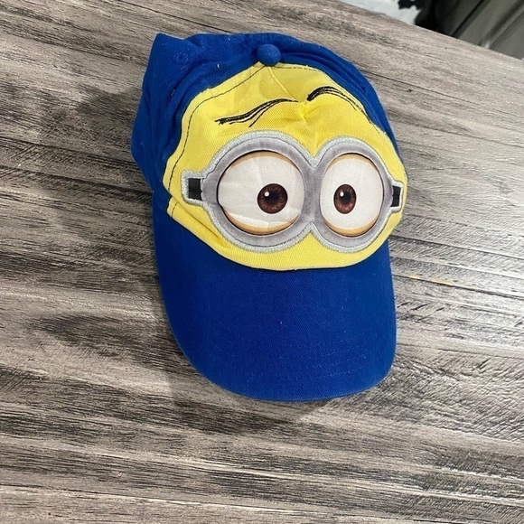 Youth Kids Despicable Me Hat - Picture 2 of 3